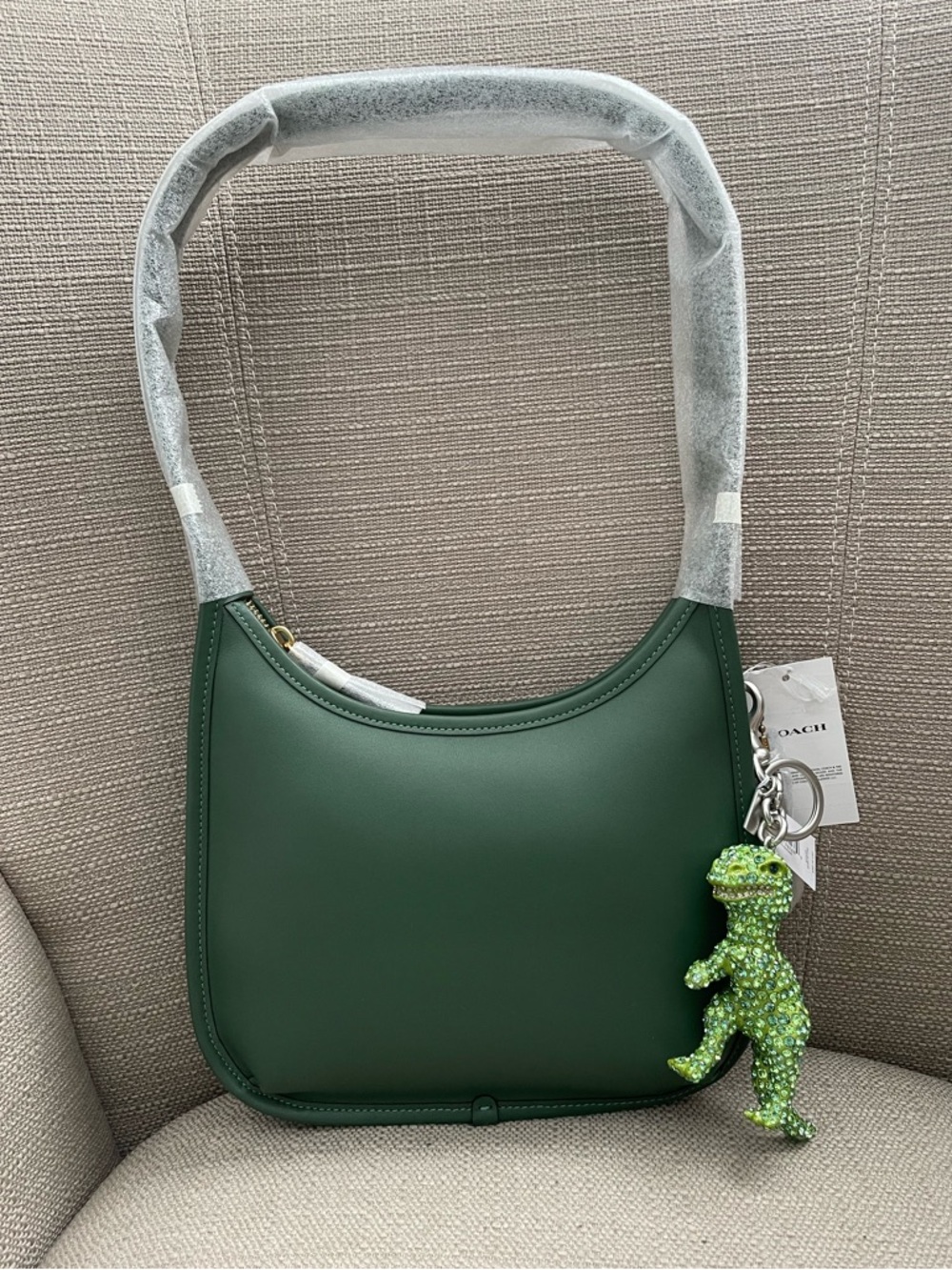 Coach Curve Zip Bag in Colour Brass/Hunter Green new